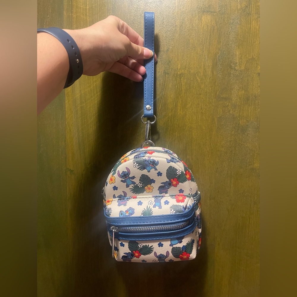 Stitch hard tag loungefly wristlet or belt bag